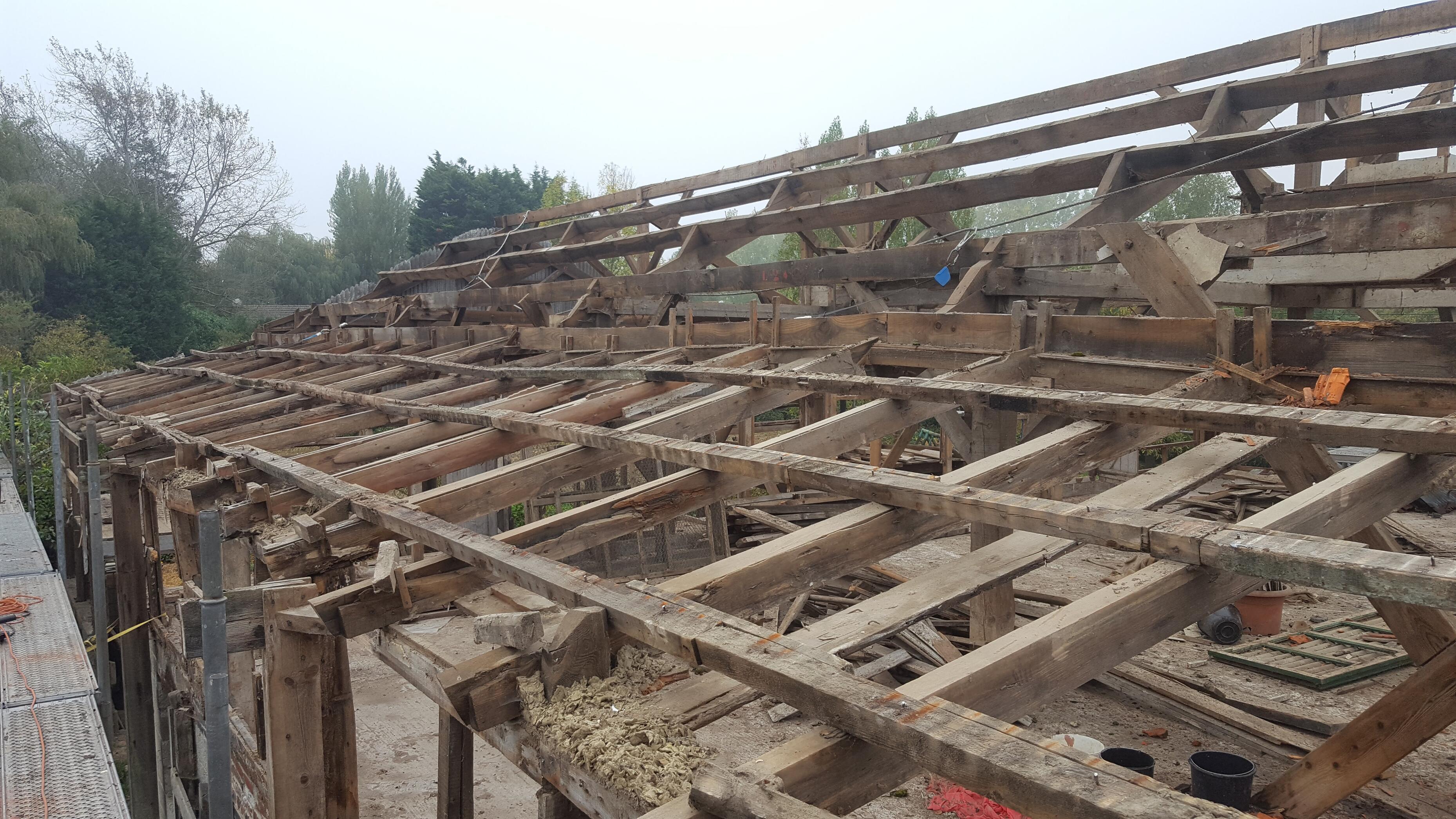 Bâchage de toiture en urgence avec intervention rapide à Mérignies