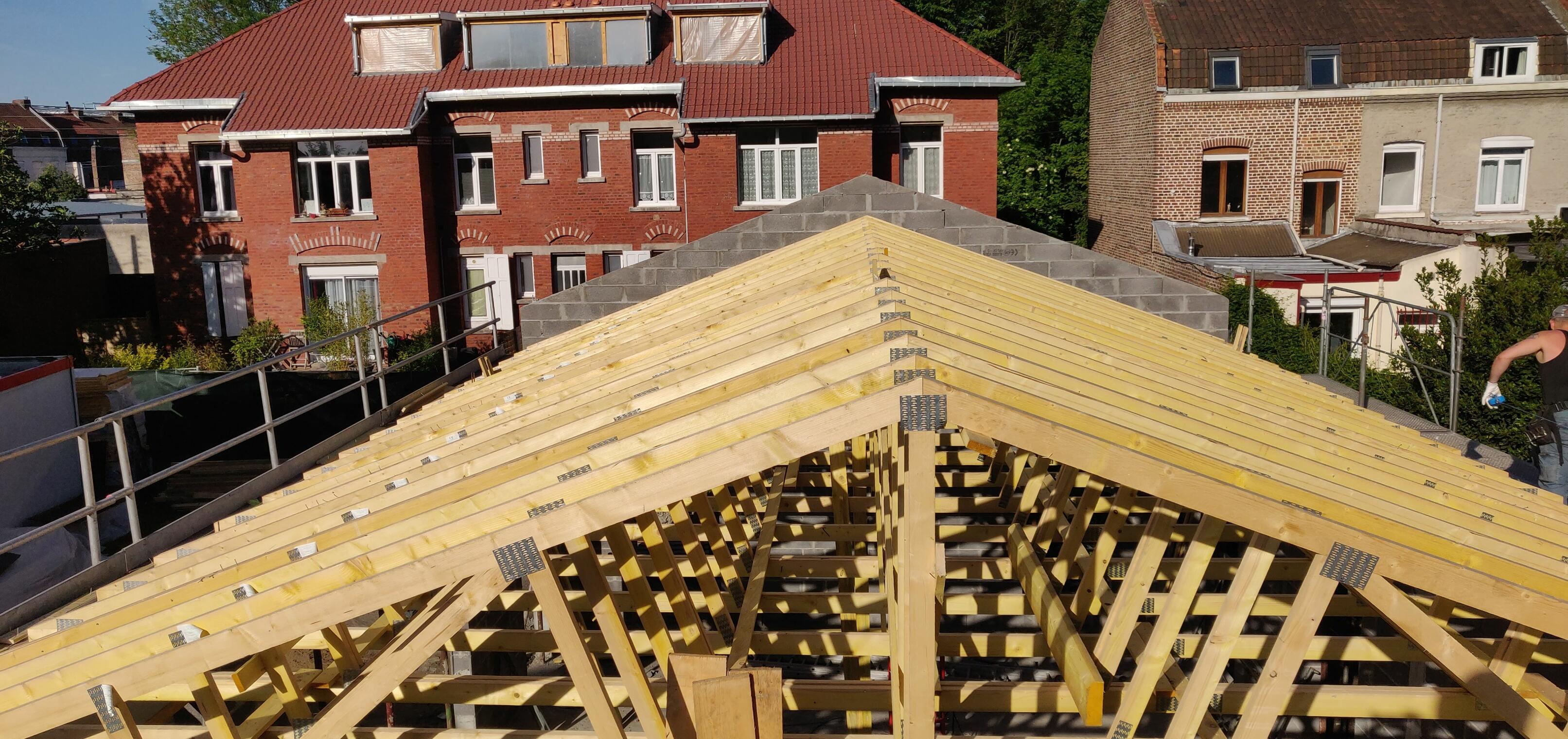 Installation de charpente industrielle pour bâtiment d’activité à Aniche