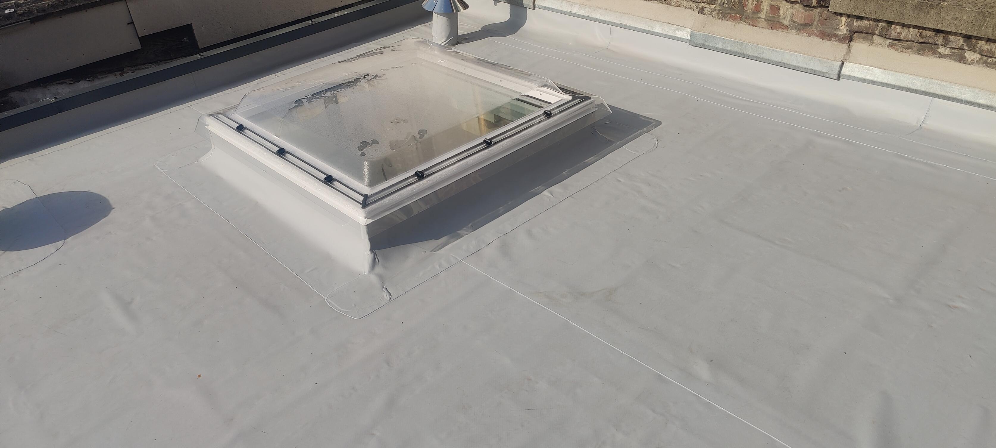 Travaux d’étanchéité sur toiture plate réalisés sur bâtiment à Bondues