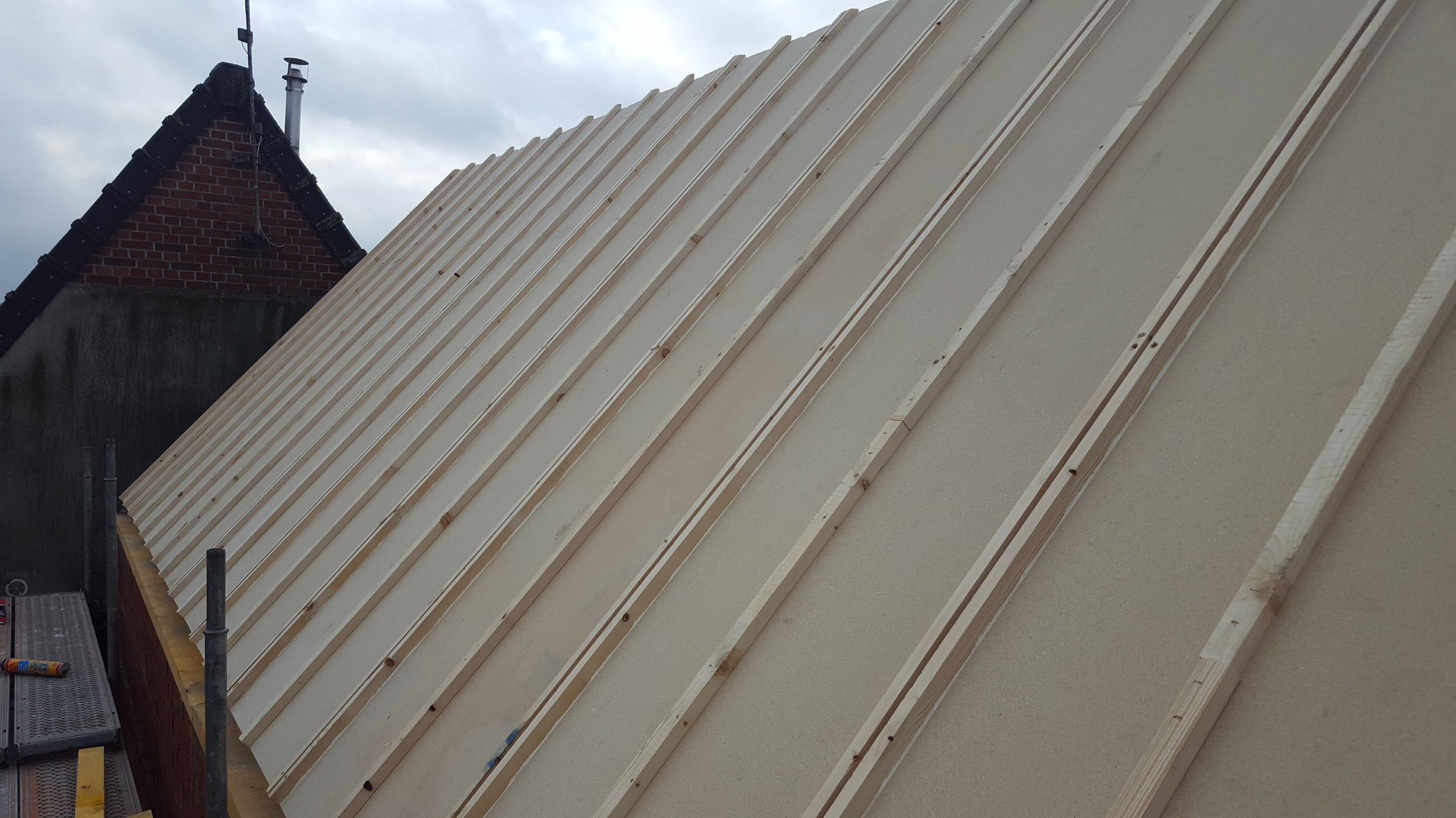 Isolation de toiture par sarking pour optimiser le confort thermique du logement à Cobrieux