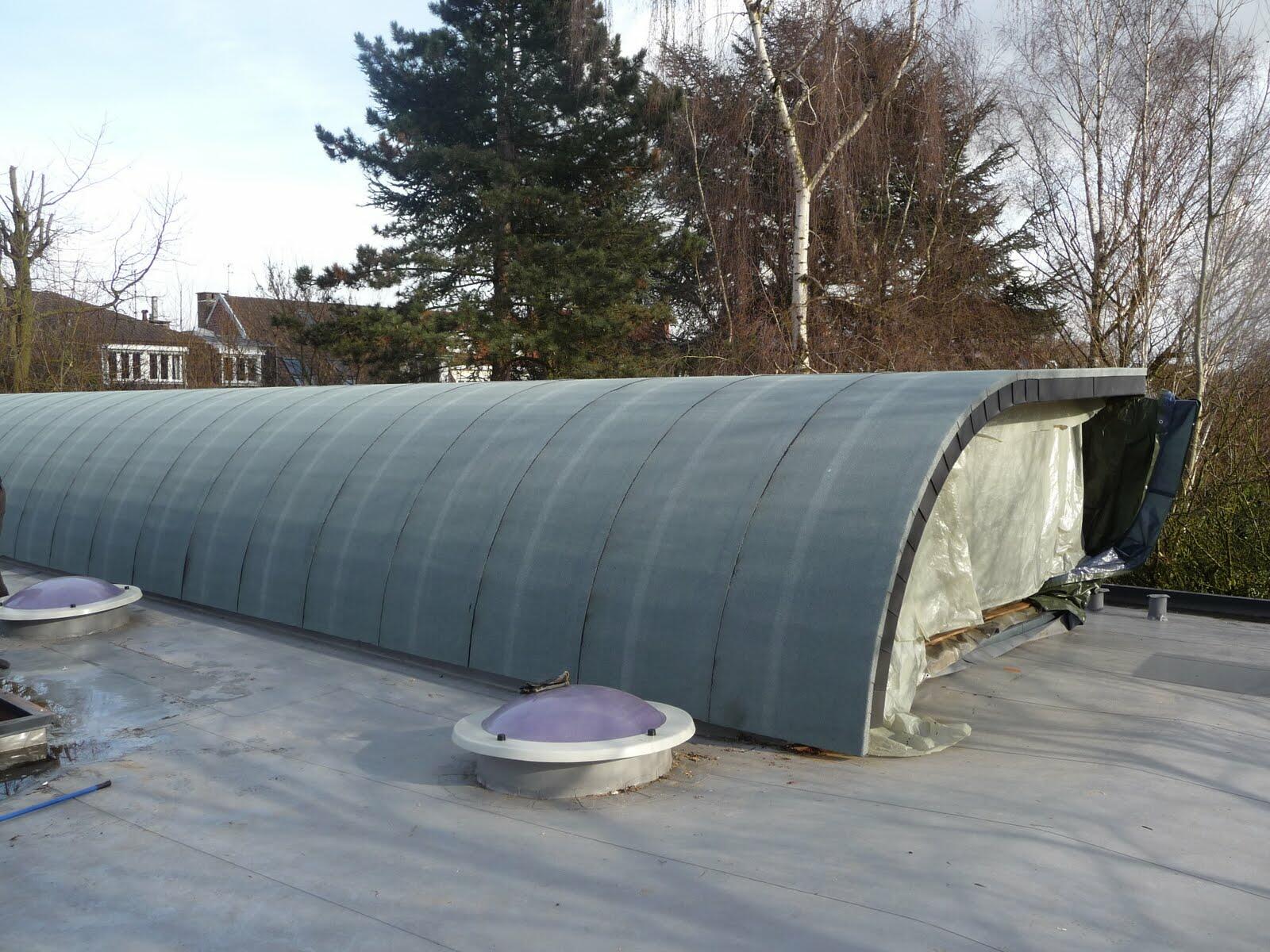 Pose de chéneau en zinc sur couverture traditionnelle