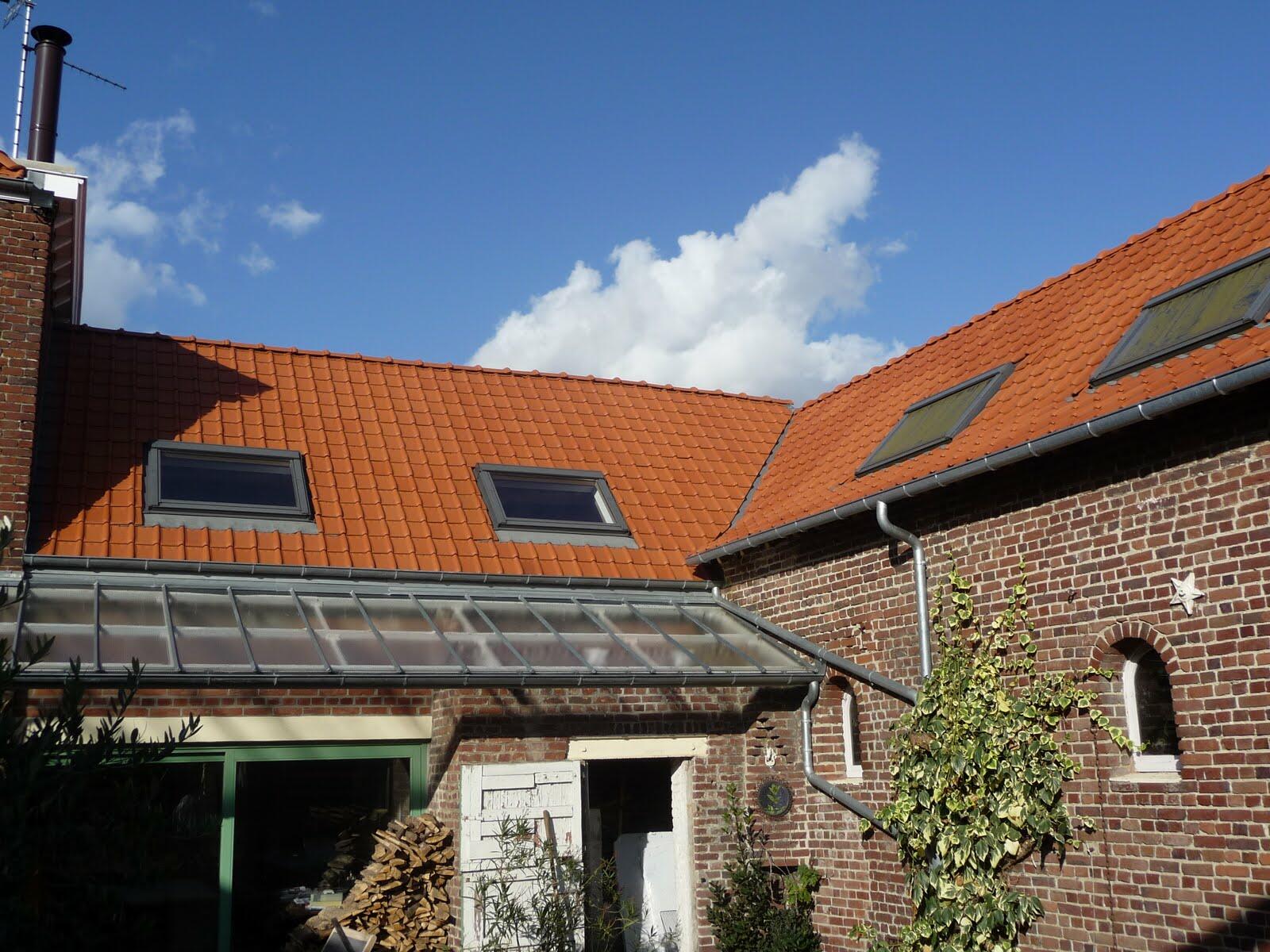 ALT : Rénovation de toiture en tuiles pour renforcer la protection de l’habitation à Flines-lez-Râches