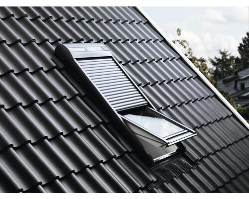 Installation de fenêtre de toit Velux pour optimiser l’apport de lumière naturelle à Forest-sur-Marque