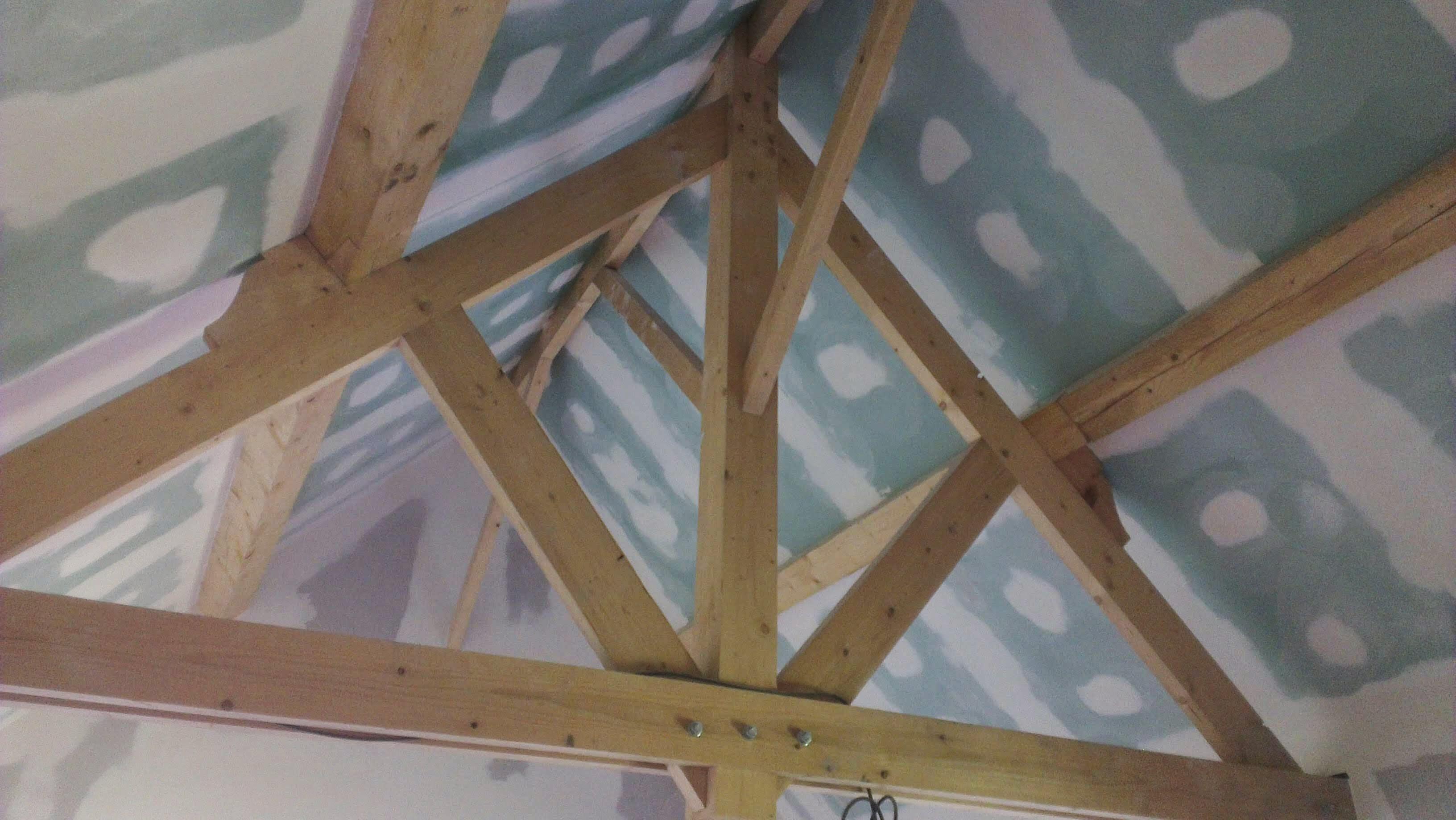 Travaux de rénovation et de renforcement de charpente bois sur bâti existant à Lille