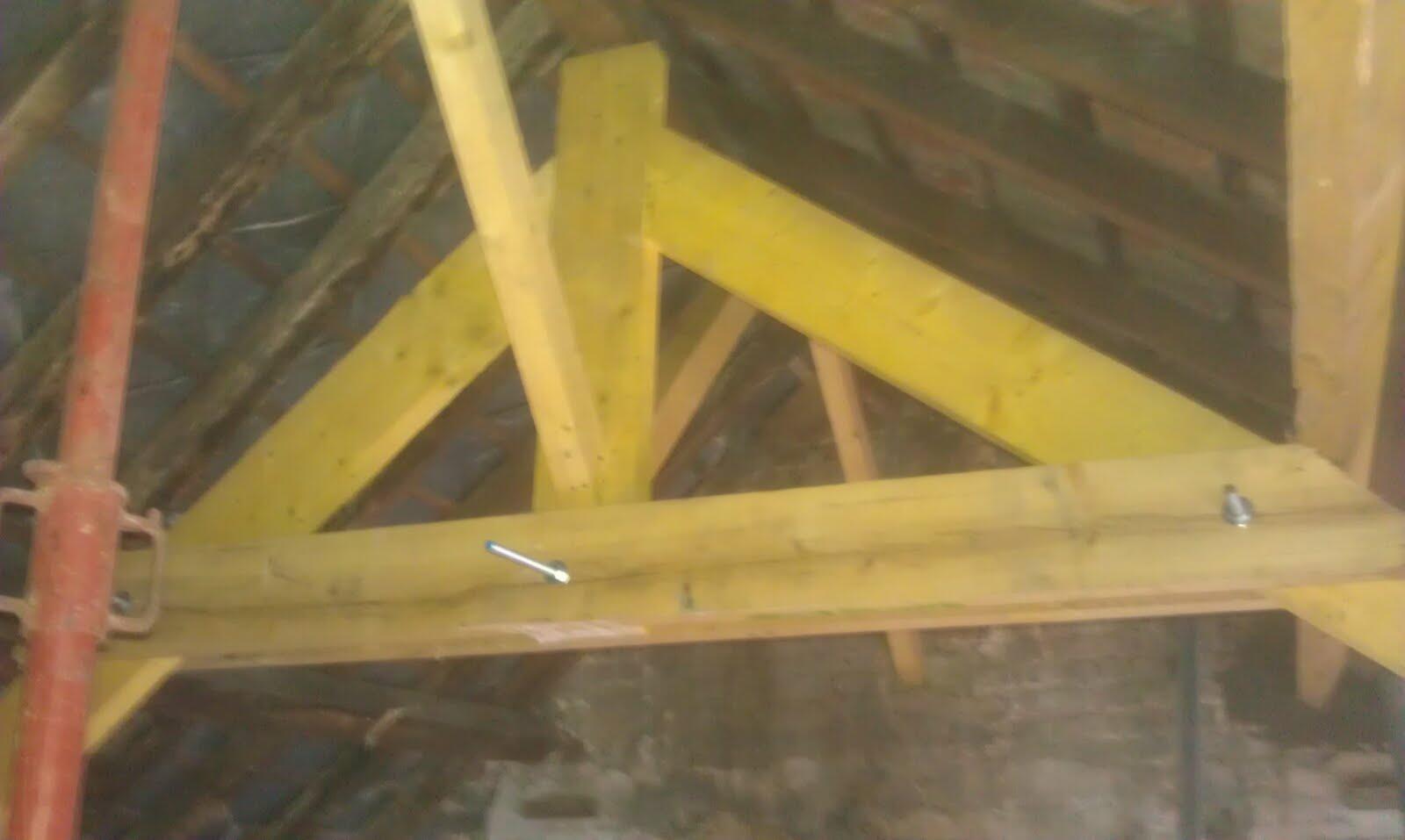 Intervention sur charpente bois pour rénovation et renforcement de la structure à Mons-en-Barœul