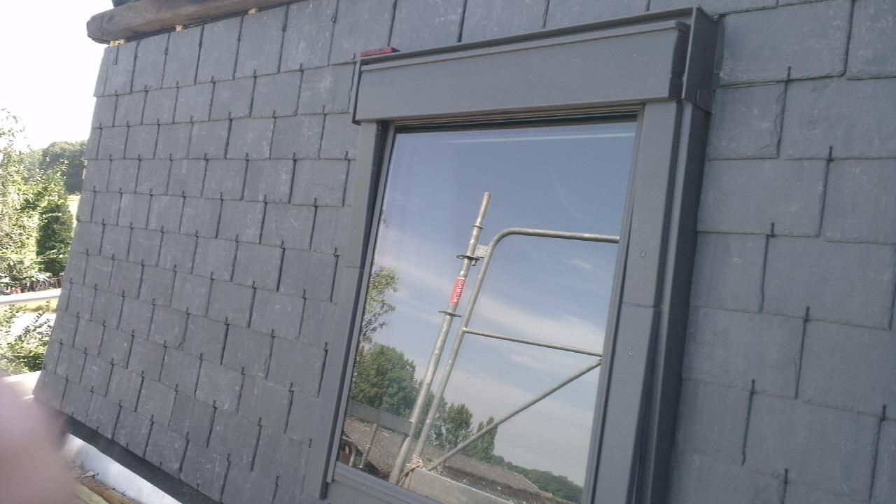 Installation de fenêtre de toit Velux pour optimiser la luminosité intérieure à Mons-en-Barœul