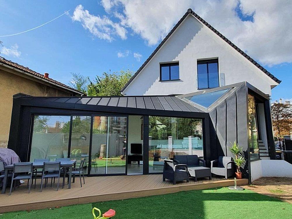 Pose de couverture en zinc pour une toiture élégante et résistante à Mouvaux