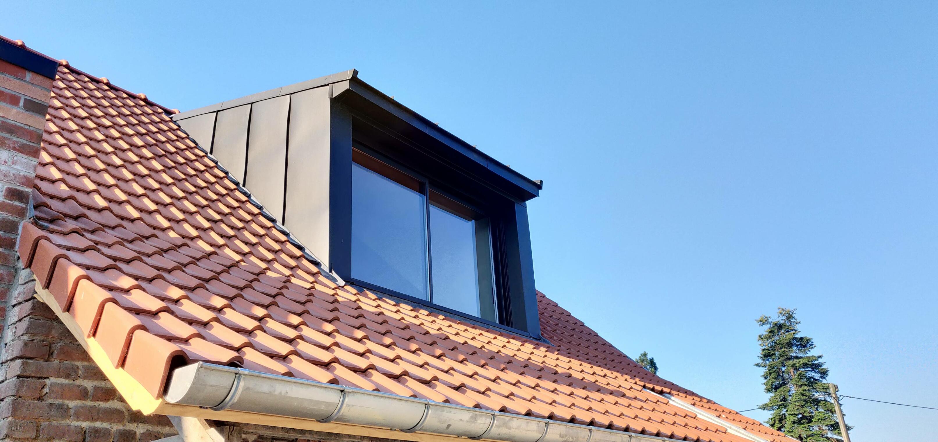 Création de lucarne pour aménagement de combles sur maison existante à Cysoing