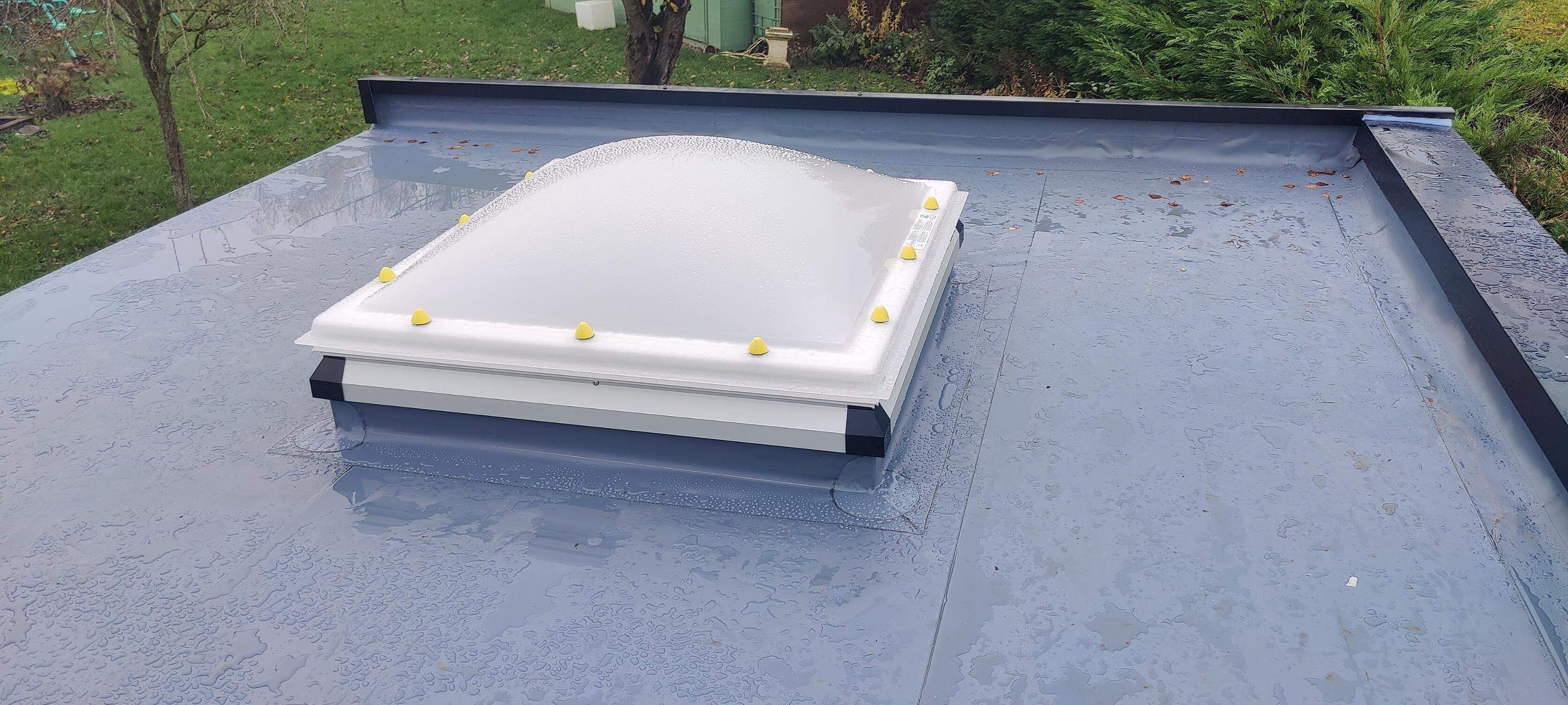 Installation de dôme de toiture pour amélioration de la luminosité à Douai