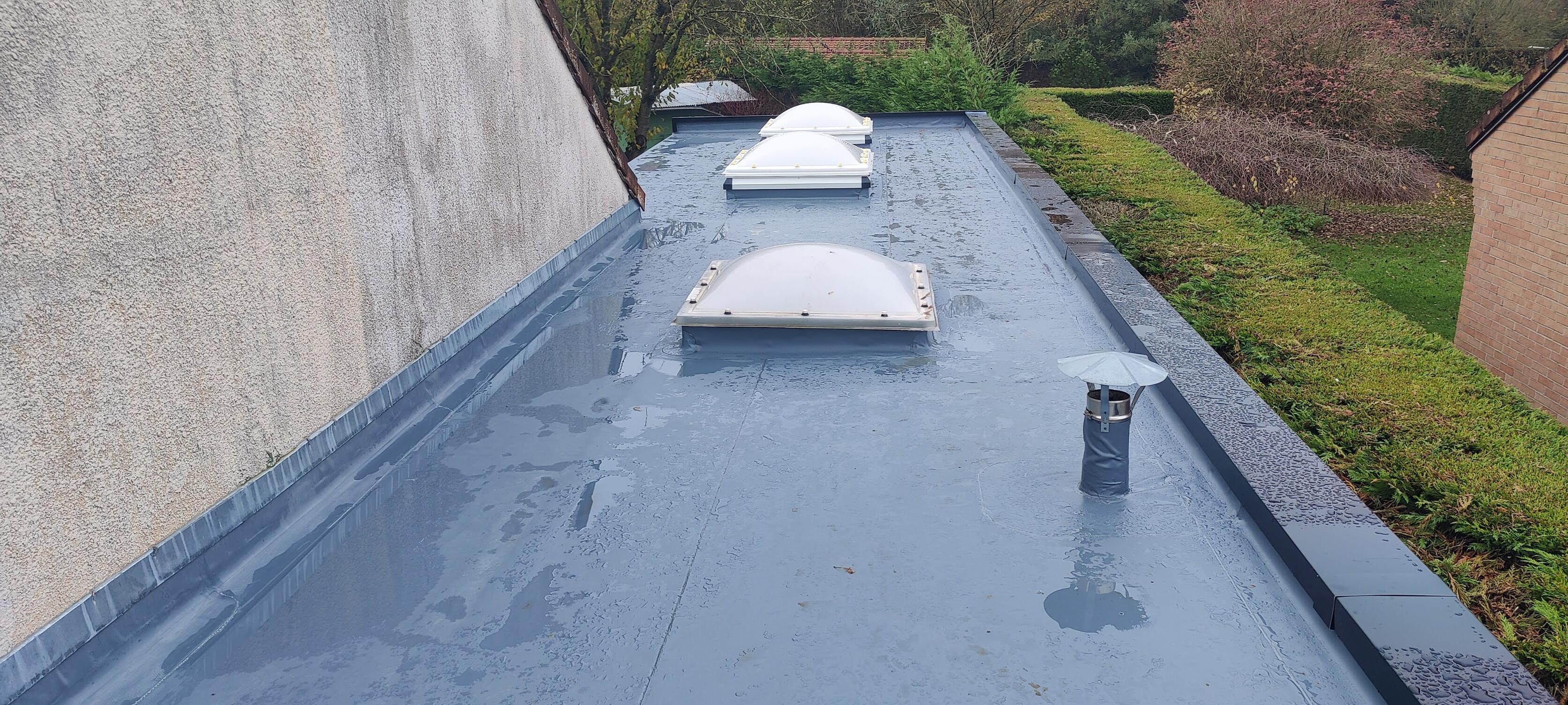 Installation de dôme et lanterneau pour toiture plate à Valenciennes