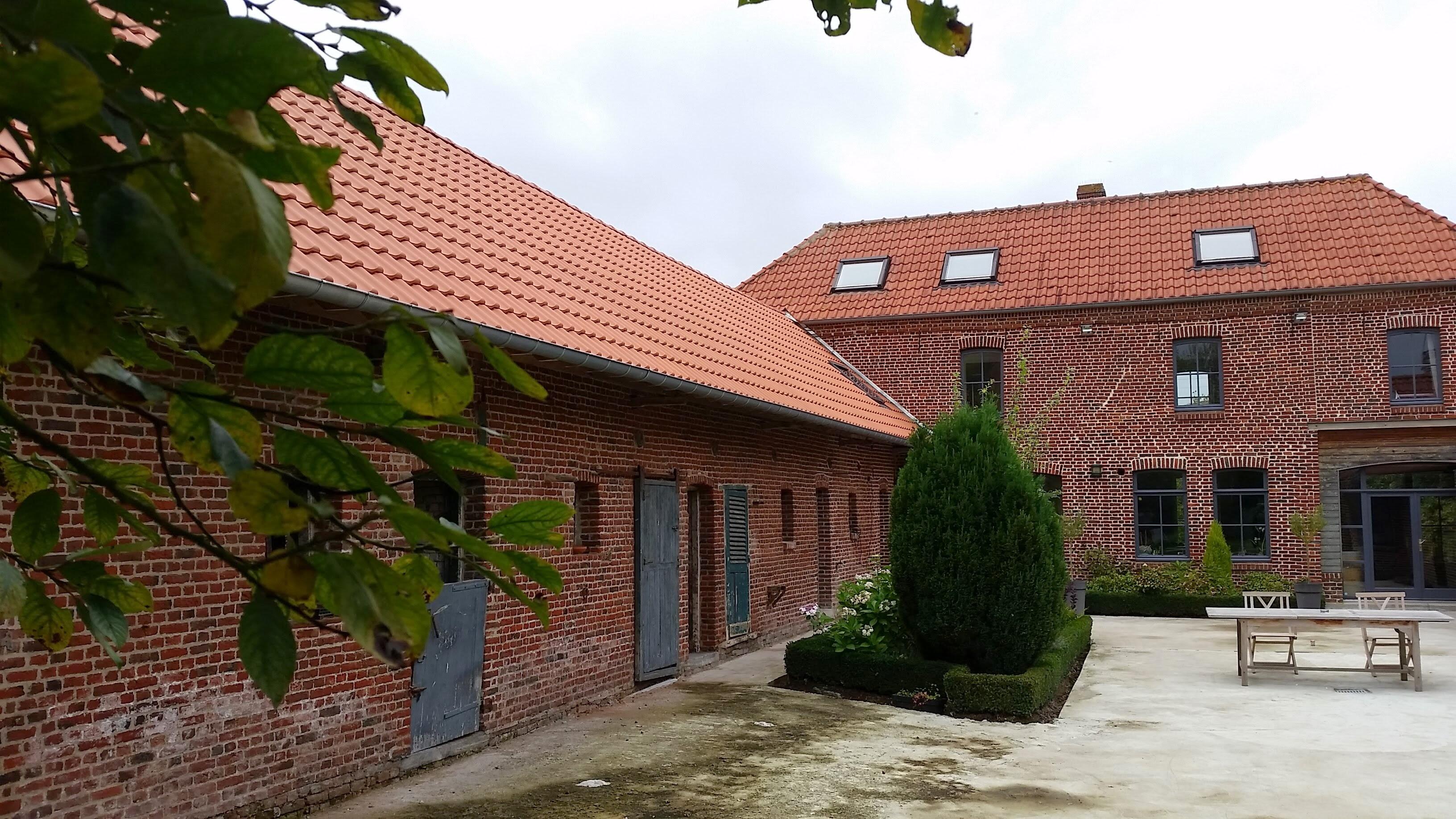 Réfection de couverture sur ferme ancienne du Pévèle à Beuvry-la-Forêt
