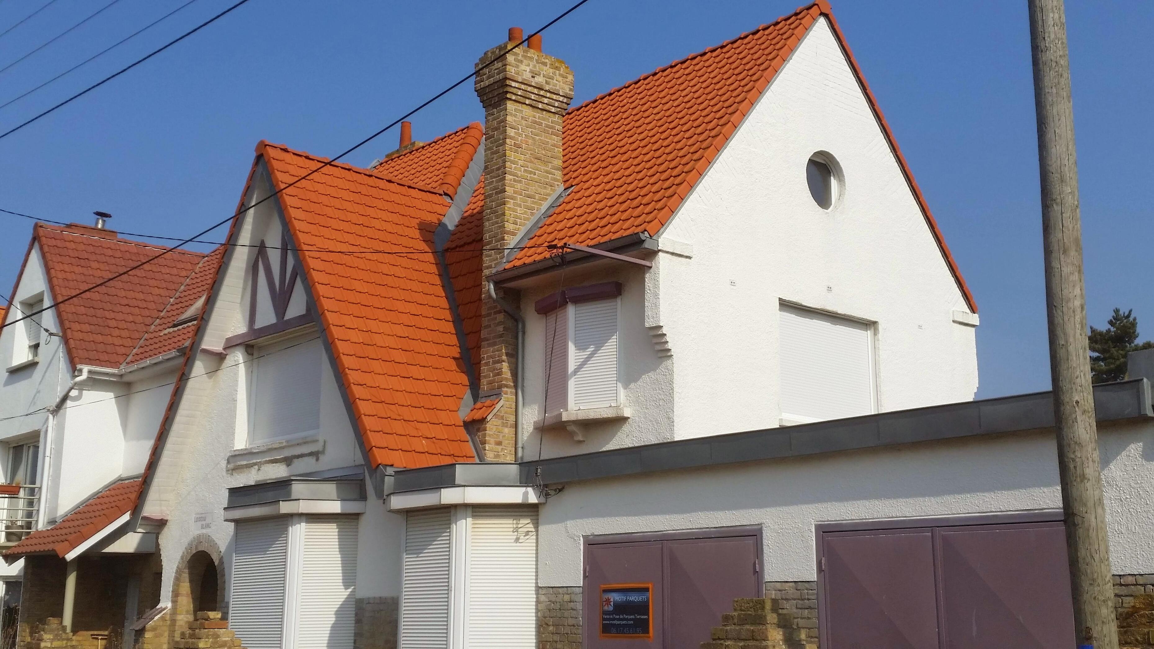 Réparation de toiture en tuiles suite à une fuite à Cysoing